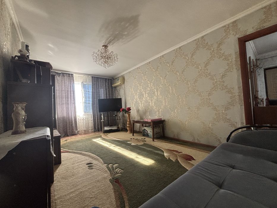 Продам 2Х комнатную квартиру Джамбула 75/4 этаж.