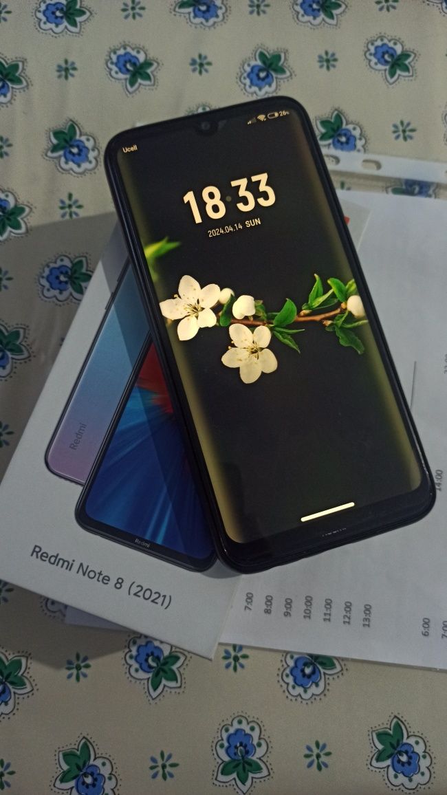 Redmi Note 8  холати жудаям яхши.калтак емаган