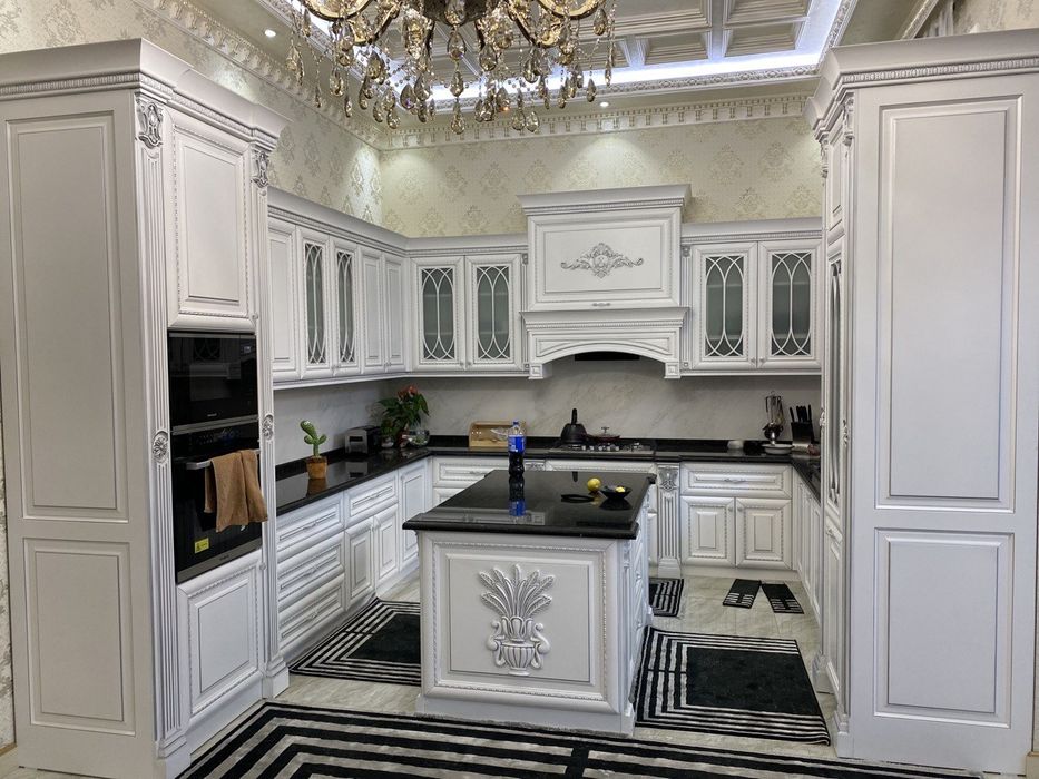 Кухние  мебель  класика хаетек неоклассика на заказ