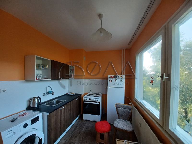 Продава се Двустаен апартамент в София, Сухата река - 67 кв.м за 2015 €/кв.м - Снимка #2