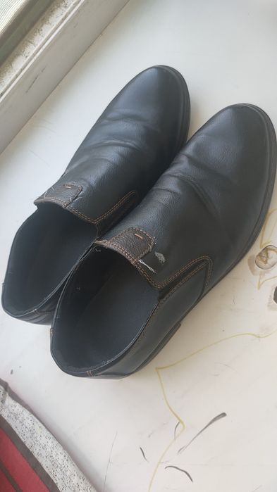 Отдам мужскую обувь