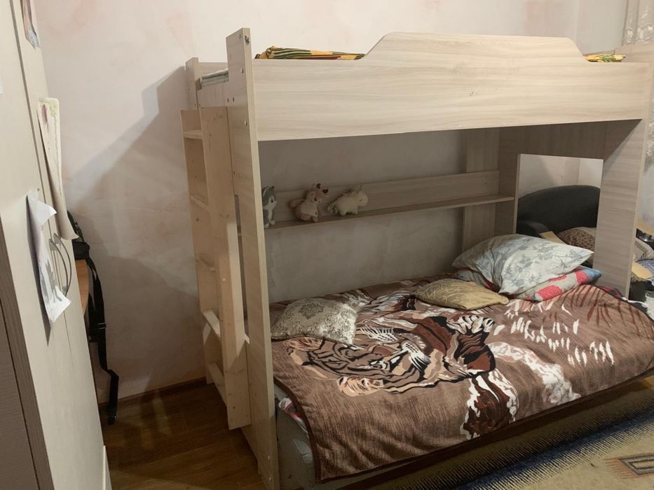 Двухярусная кровать
