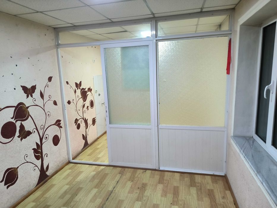 Buyuk Ipak Yoli metrosida ijara uchun noturar 1 xona 15 m2 bor