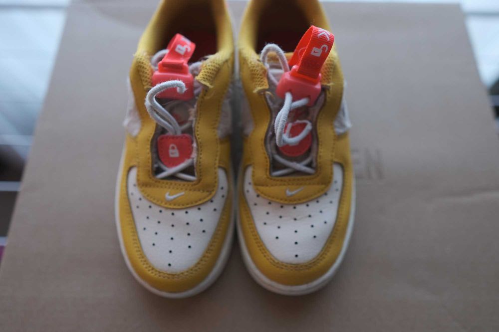 Nike Air и непромокаеми Боти за момичета