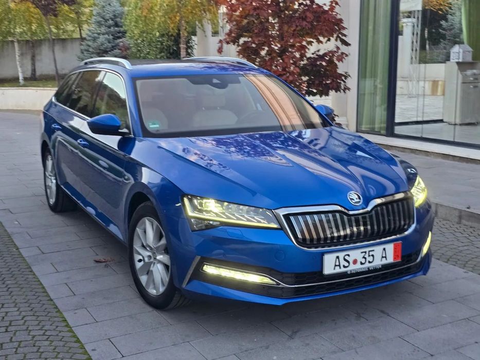 Skoda Superb iV/Plug-in Hybrid//Bord Virtual/Camera