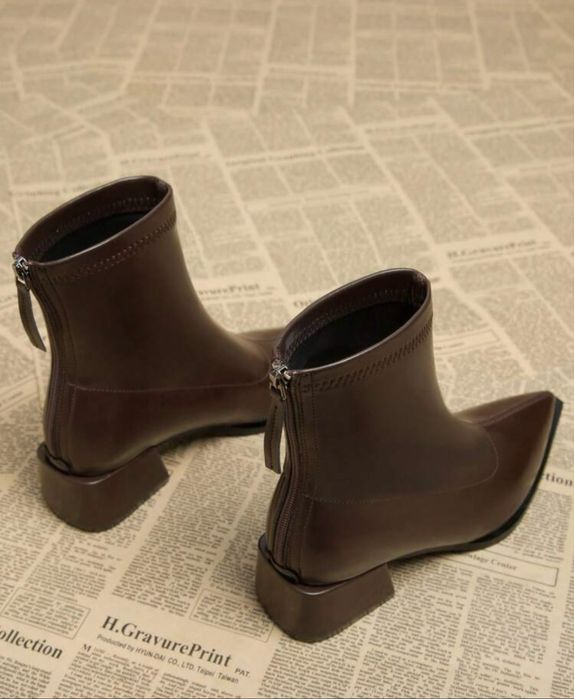 Дамски боти на ток