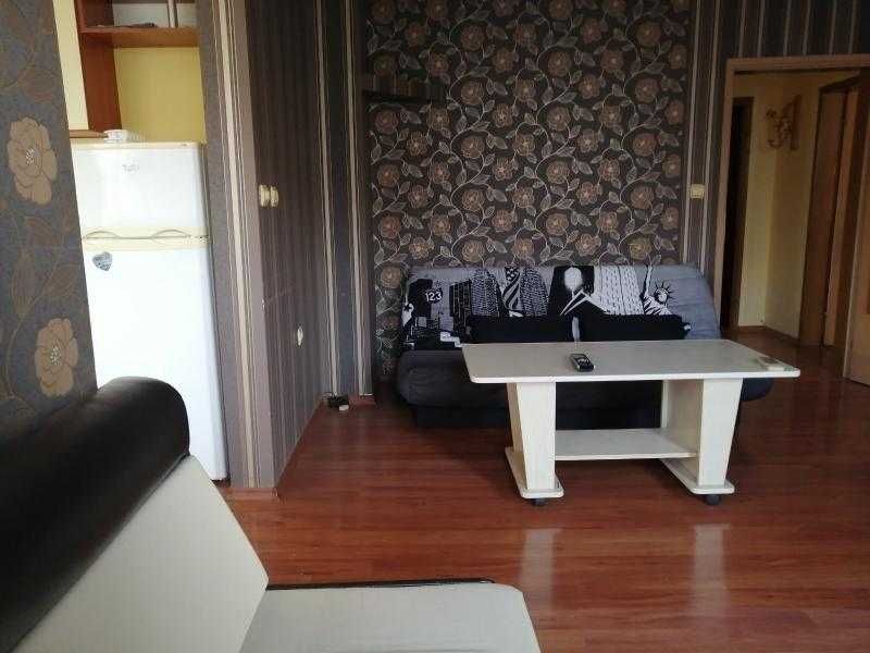 Двустаен апартамент в кв. Зорница