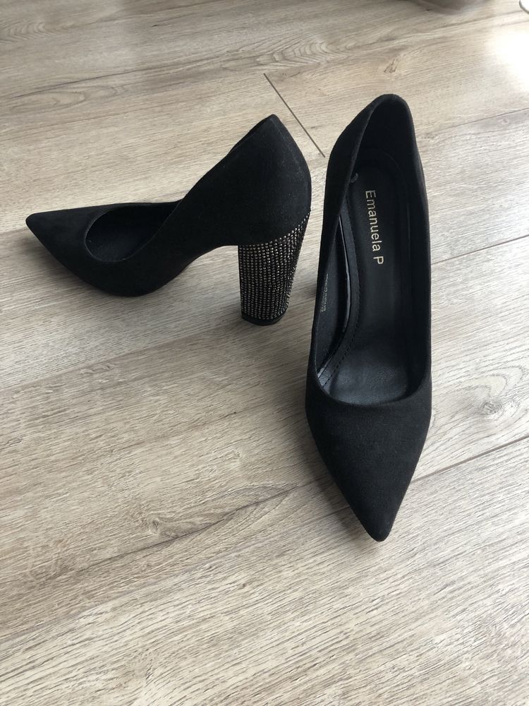 Pantofi stiletto, mărimea 38