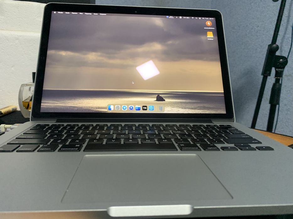 Macbook Pro 2015 Sotiladi