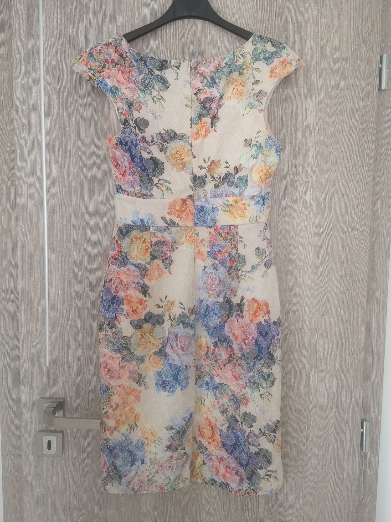 Rochie cu model florar, marimea M