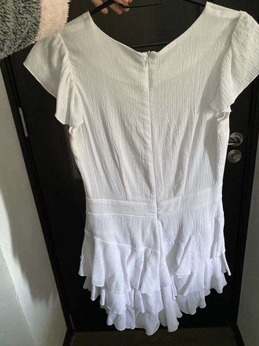 Vand rochie alba scurta