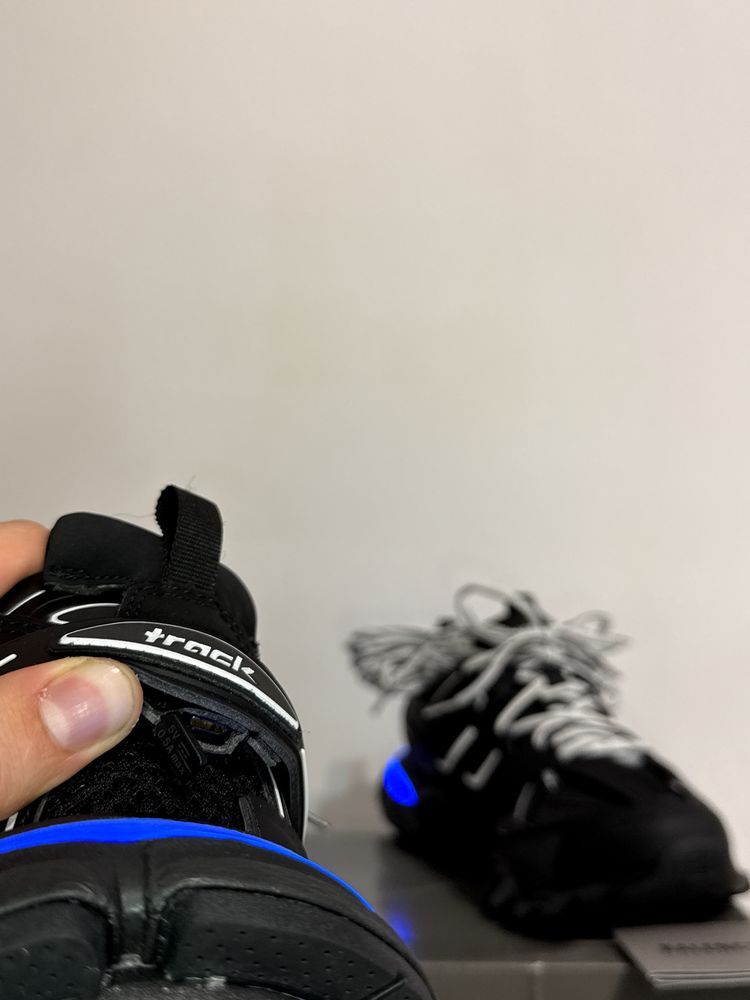Adidasi Balenciaga Track 40 Led Negrii (balmain,versace,gucci)