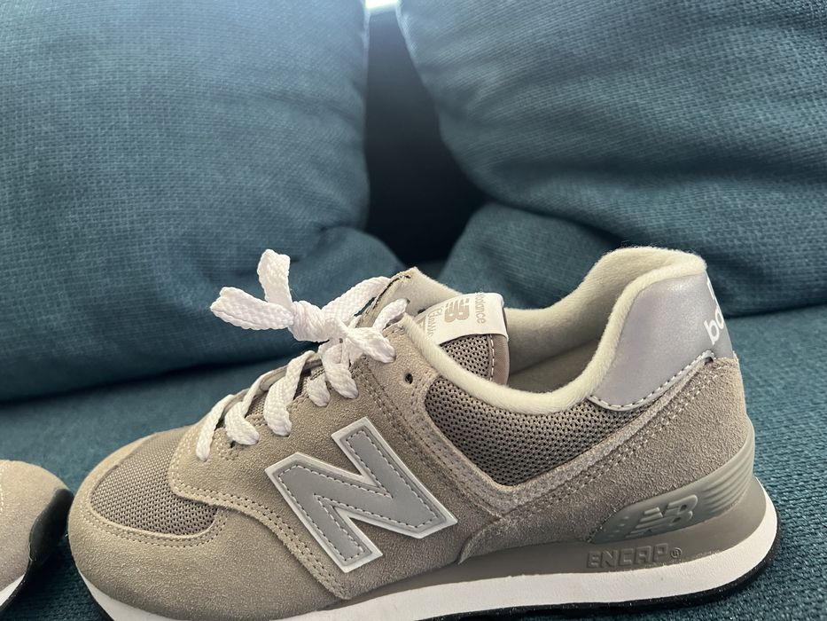 Дамски маратонки  NEW BALANCE.100%оригинал.Кутия,всичко от до.Жестоки