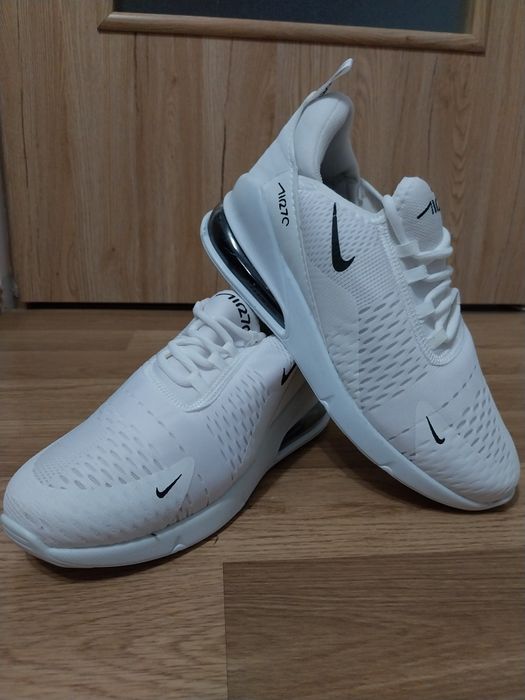 Adidasi Nou Nike nr.42.