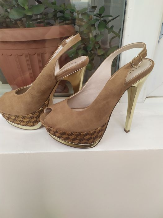 Босоножки Карнаби, новые, 40 размер 10000тг