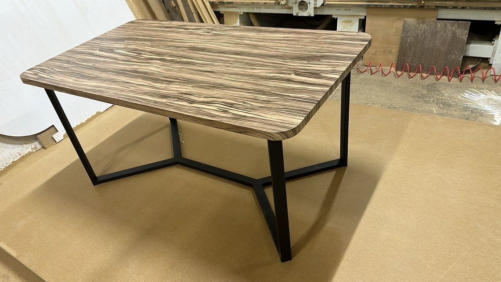 Столы есть в наличие