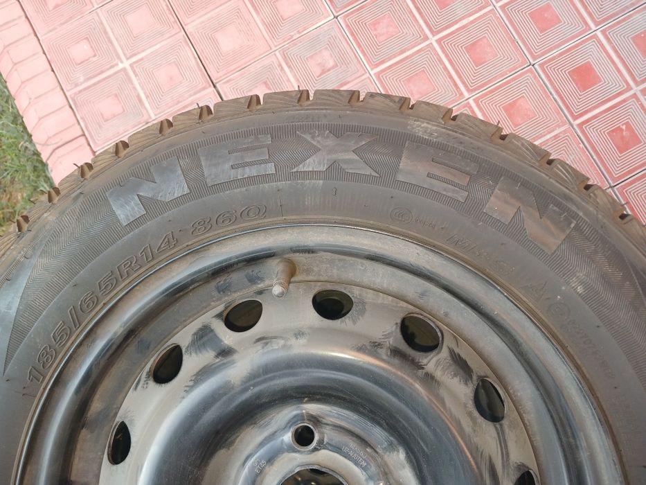 Автошина с диском. NEXEN WINGUARD ise 185/65R14 хорошом сочетанием