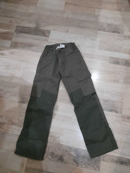 Ловен панталон нов ,ЗА ДЕТЕ 125р-р умален за малко дете