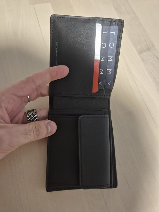 Portofel Tommy Hilfiger nou, neatins, original