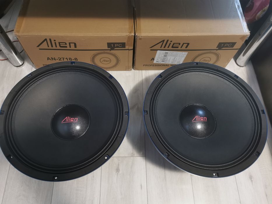 Vând difuzoare 18 Inch 46 cm 800 w rms