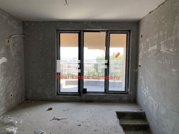 Мезонет в Бургас-Възраждане площ 93кв.м.