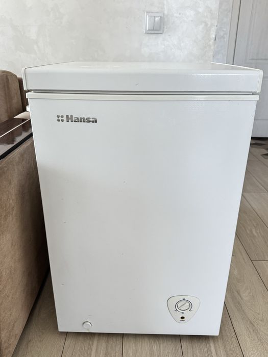 Продам морозильник Hansa