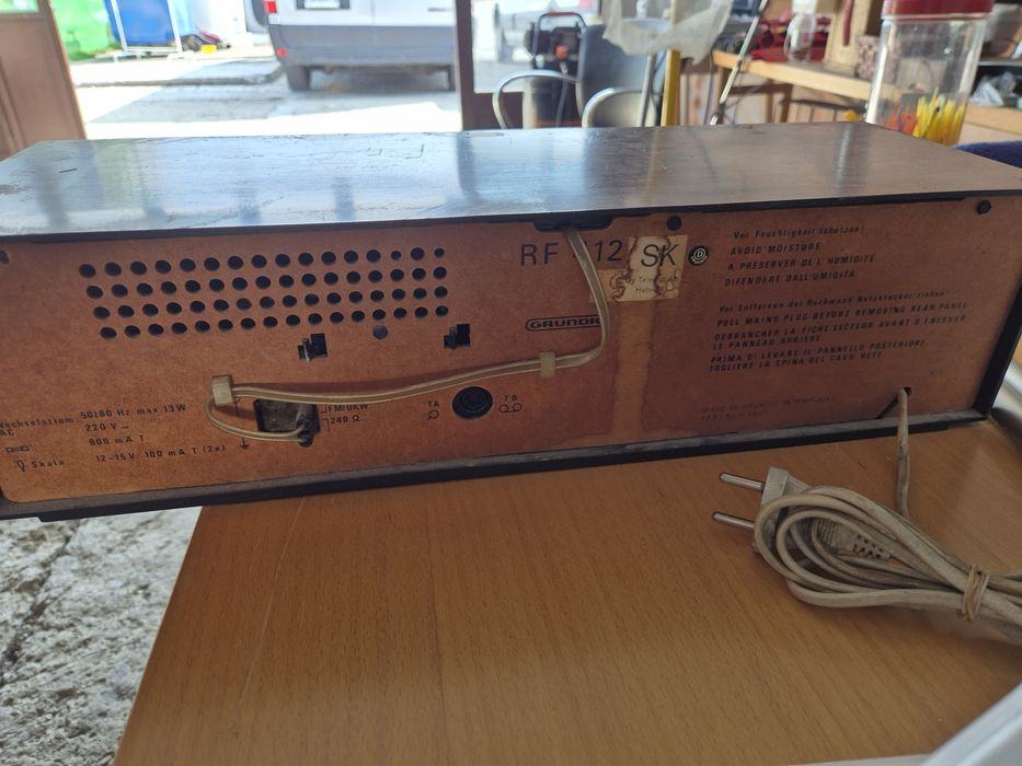 Radio vintage Grunding rf412