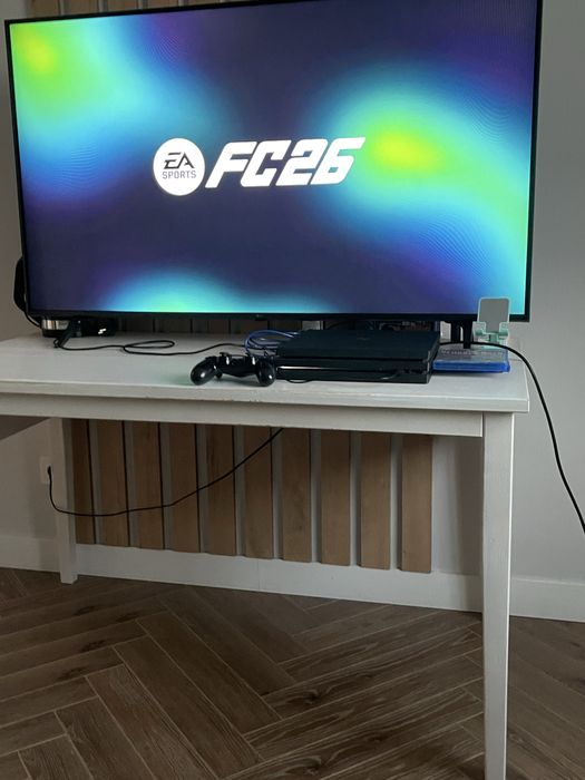 Ps4 Pro продам быстро+Ps Plus,EA Access