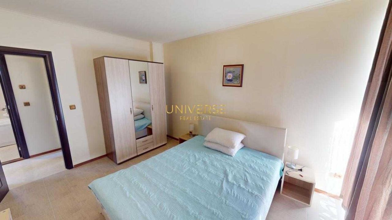 Продава се Четиристаен апартамент в с. Кошарица, Област Бургас - 143 кв.м за 945 €/кв.м - Снимка #9
