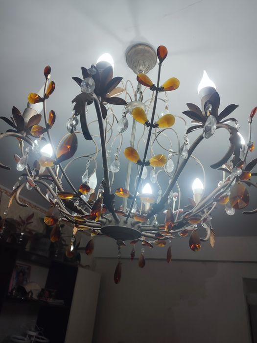 Продам люстру...