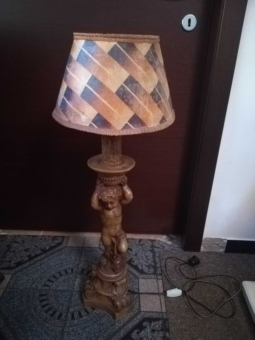 Veioza veche praf marmura