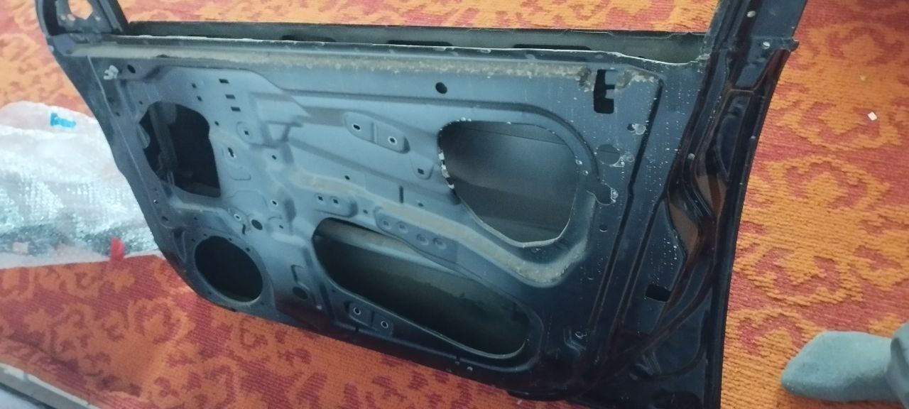Radnoy detallar Darkmon blu
