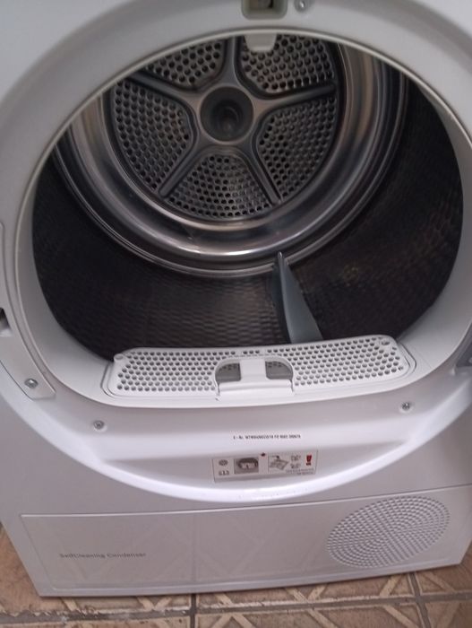 Сушилня с термопомпа Бош Bosch Serie 6 A++ 8кг  с две години гаранция!