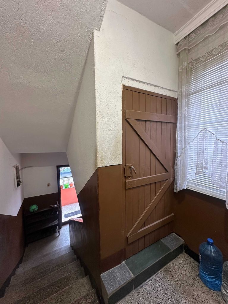 Продава се Къща в Пловдив, Прослав - 553 кв.м за 498 €/кв.м - Снимка #8