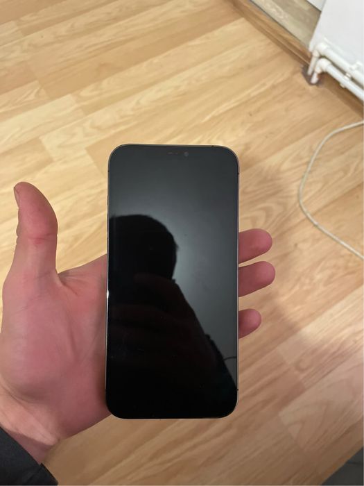 Vând iphone 12 pro max