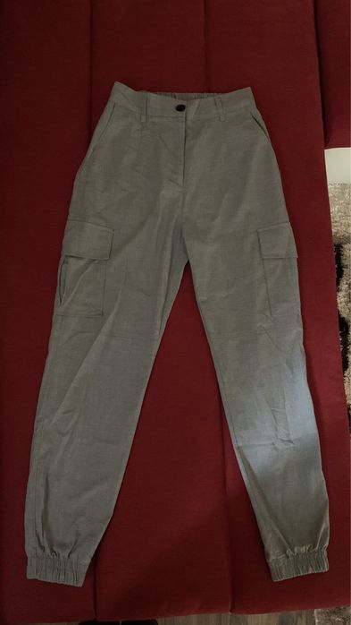 Pantaloni cargo, Bershka