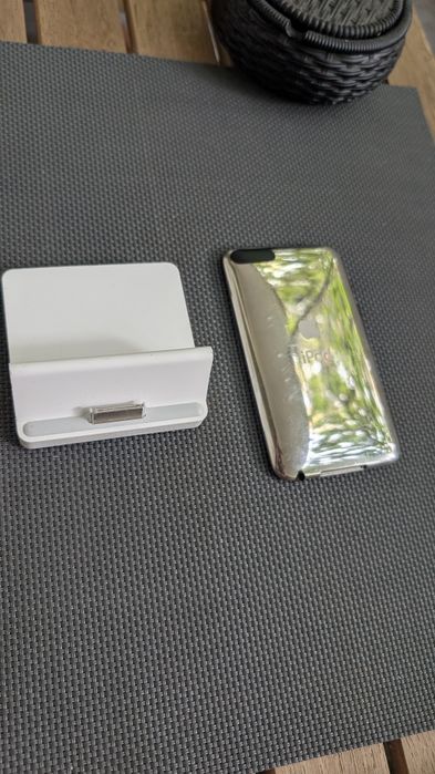 iPod Apple prima generație +Dock original 8 și 32 gb