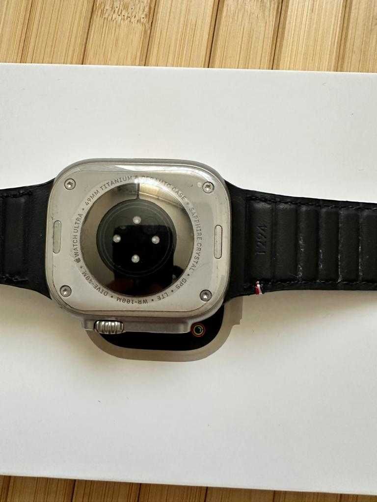 Vand Apple Watch Ultra, GPS, Cellular, Carcasa Titanium 49mm,