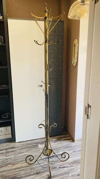 Метална закачалка за дрехи 65 х 220см