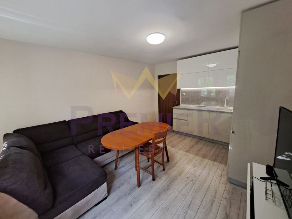 Дава се под наем Двустаен апартамент в Варна, Колхозен пазар - 70 кв.м за 459 € - Снимка #2