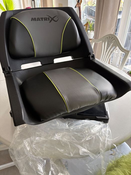 Въртяща седалка за платформа с база Matrix swivel seat including base