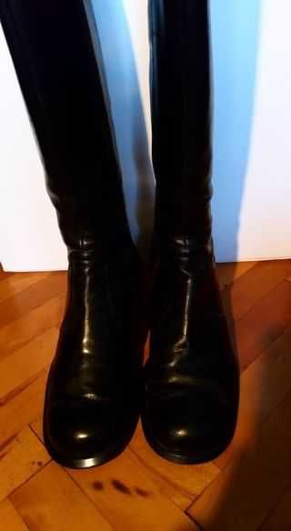 Оригинални ботуши Bally, размер 38,5