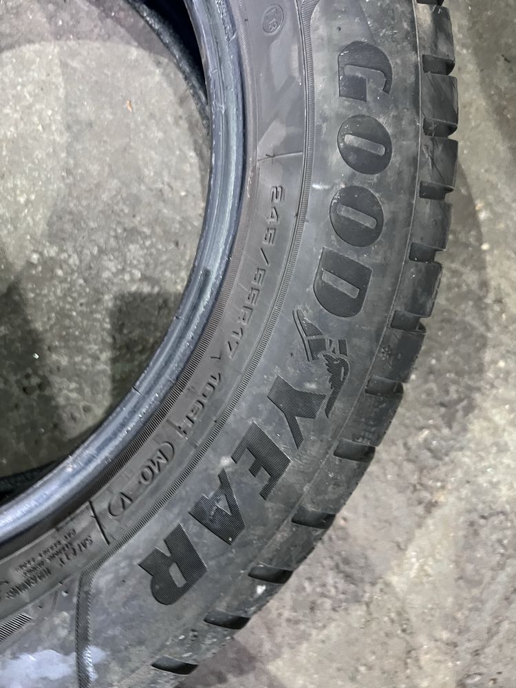 245/55 r17 goodyear de iarna / dot 2021 /200 lei buc