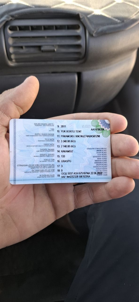 Kia bongo 2011 holati zoʻr 1200kg ishga tayor balonlari  yangi