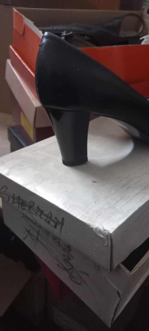 Pantofi Damă lichidare Stock