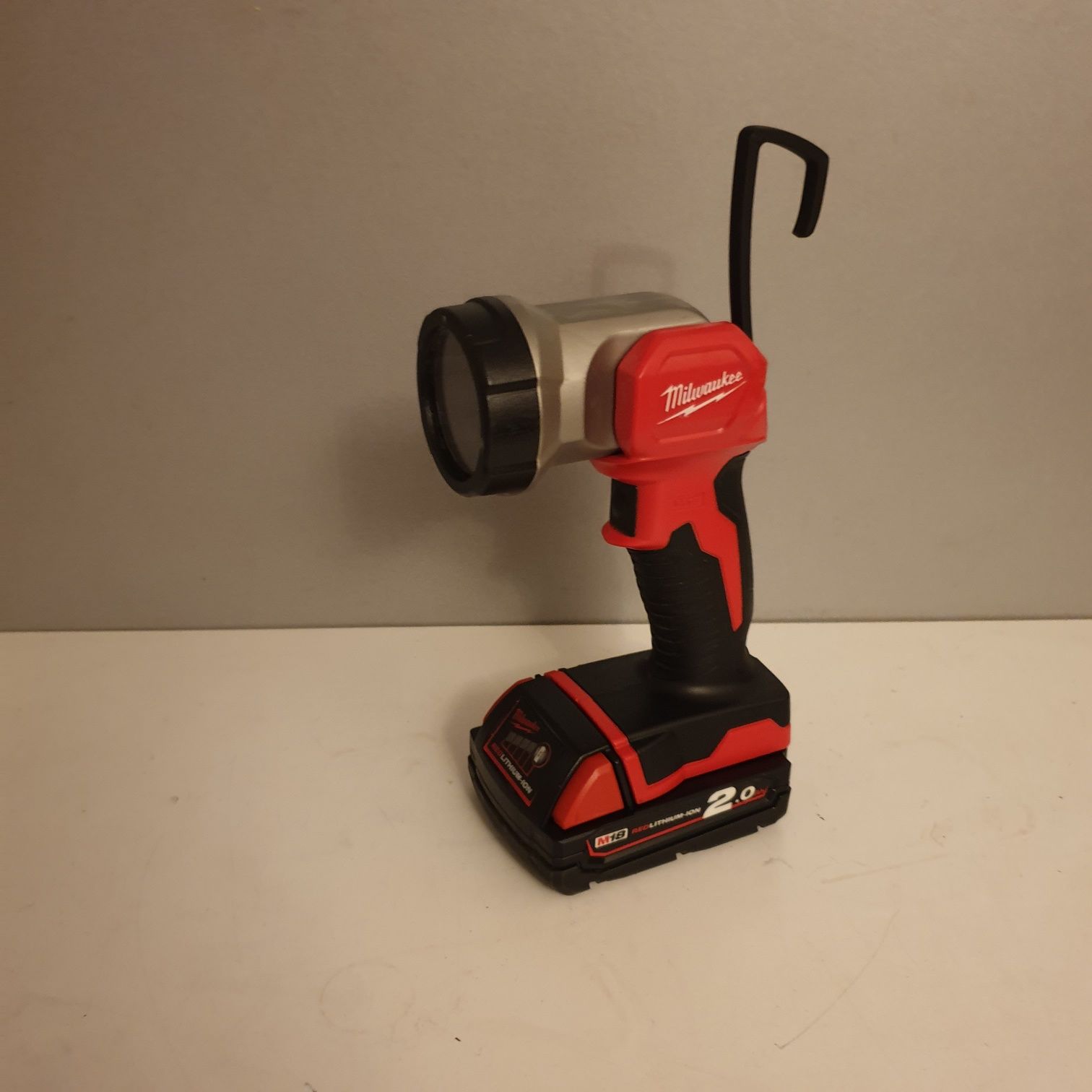 Lanterna Milwaukee M18 T LED An 2022