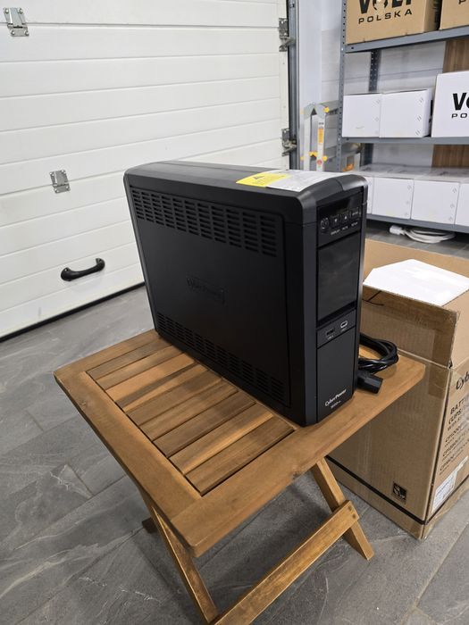 UPS CyberPower CP1600EPFCLCD - 1600VA / 1000W, Sinus Pur, ca nou