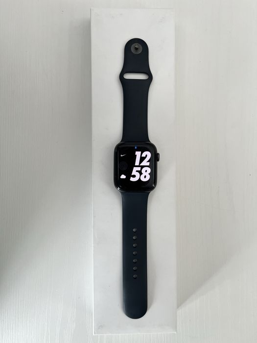 Продам apple watch se
