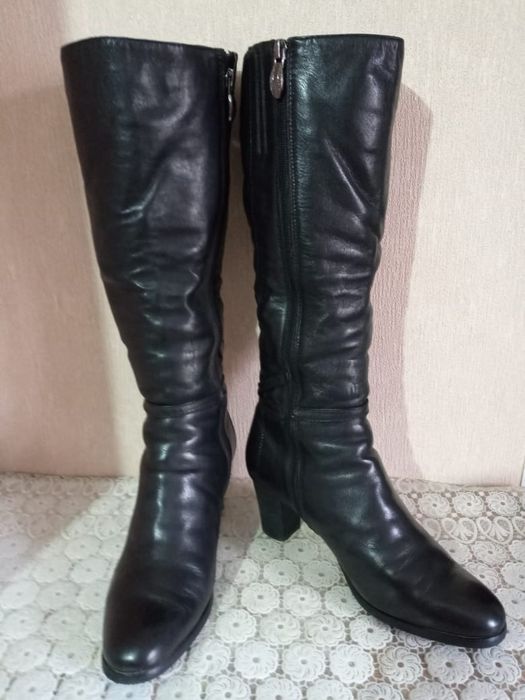 Сапоги женские зимние высокие, кожа и мех натуральный, размер 37.