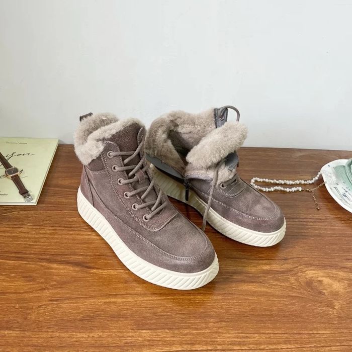Новые ботинки из натуральной замши